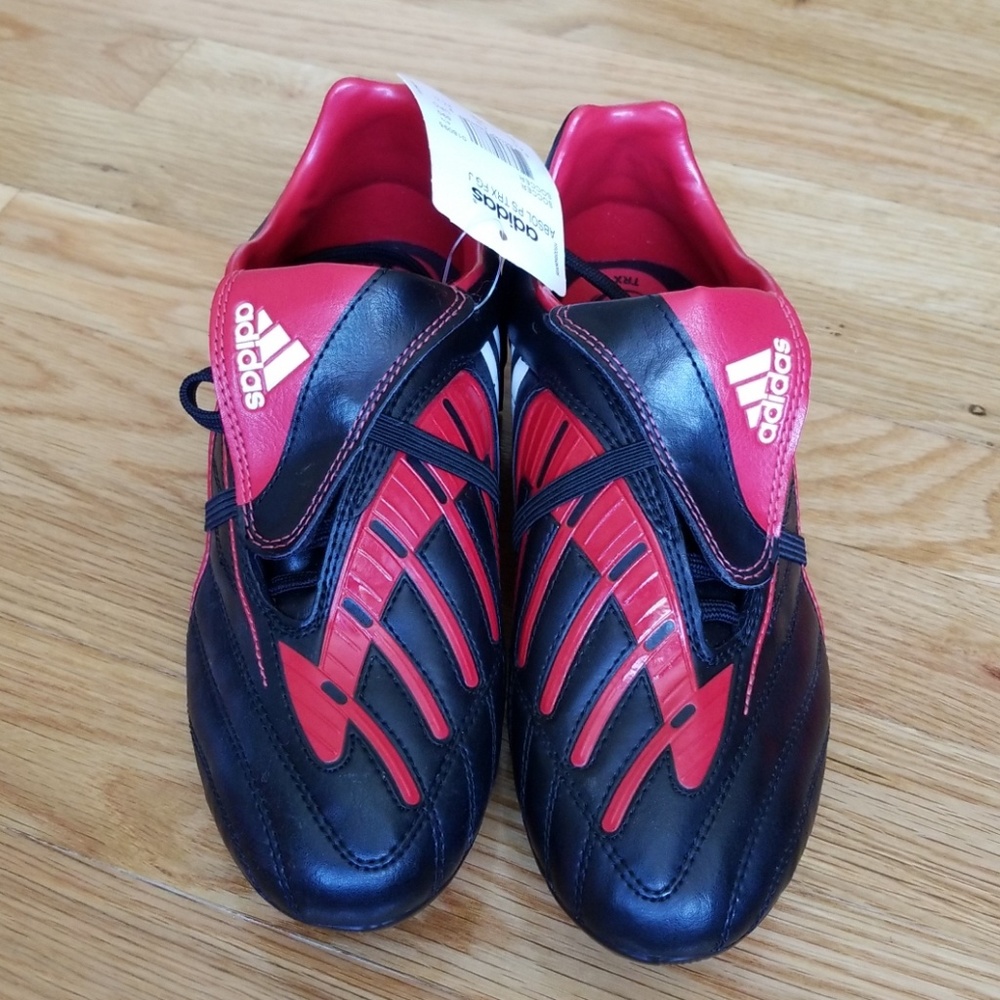 Adidas soccer cleats size 5